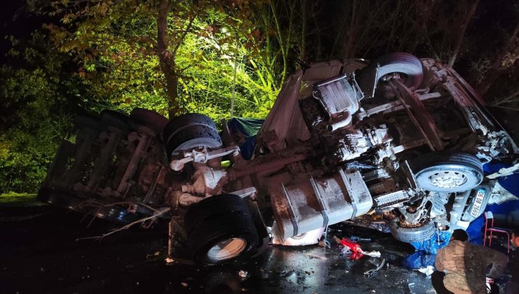 Korkunç ölüm! Kaza yapan şoförün üzerine ‘sülfürik asit’ döküldü, feci çekilde var verdi