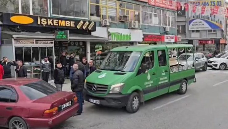 Küçükçekmece’de dehşet! Arkadaşını öldürüp polise teslim oldu