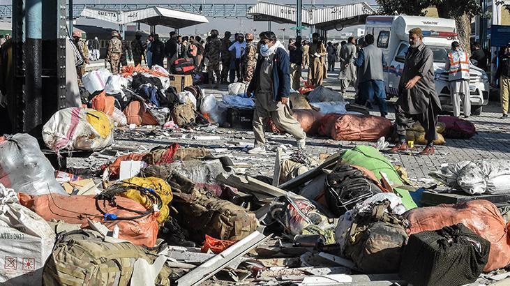 Pakistan’da tren istasyonunda patlama: 26 ölü