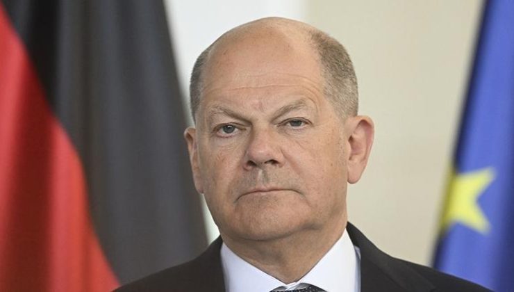 Scholz, koalisyon hükümetini bir arada tutmak için mücadele veriyor