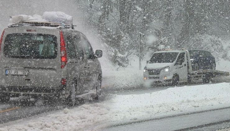 Son dakika… Bolu Dağı kar nedeniyle ulaşıma kapatıldı