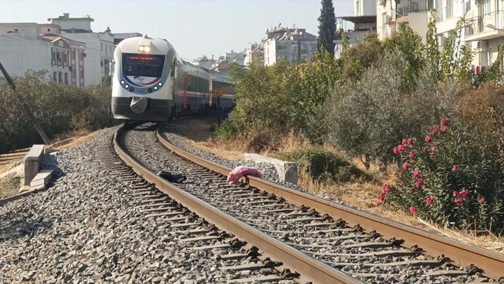 Tren yolunda bomba alarmı: Seferler durduruldu