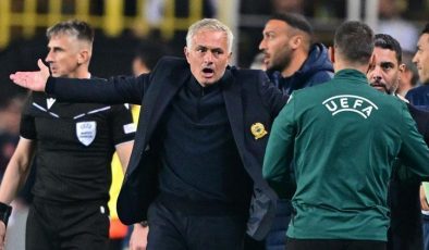 UEFA’dan Jose Mourinho’ya 1 maç ceza!