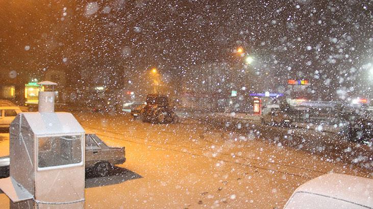 Valilik duyurdu! Kar yağışı nedeniyle bazı yollar trafiğe kapandı