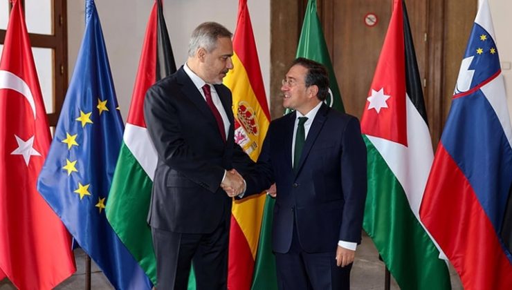 Bakan Fidan, İspanyol mevkidaşı Albares ile Brüksel'de görüştü